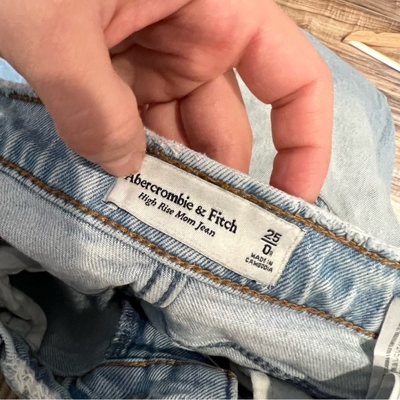 Abercrombie & Fitch High Rise Mom Jean Destroyed Ripped Frayed Hem - Picture 13 of 13